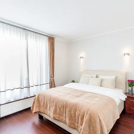 Central Apartment In Gedimino Av By Urban Rent Vilnius Exterior photo