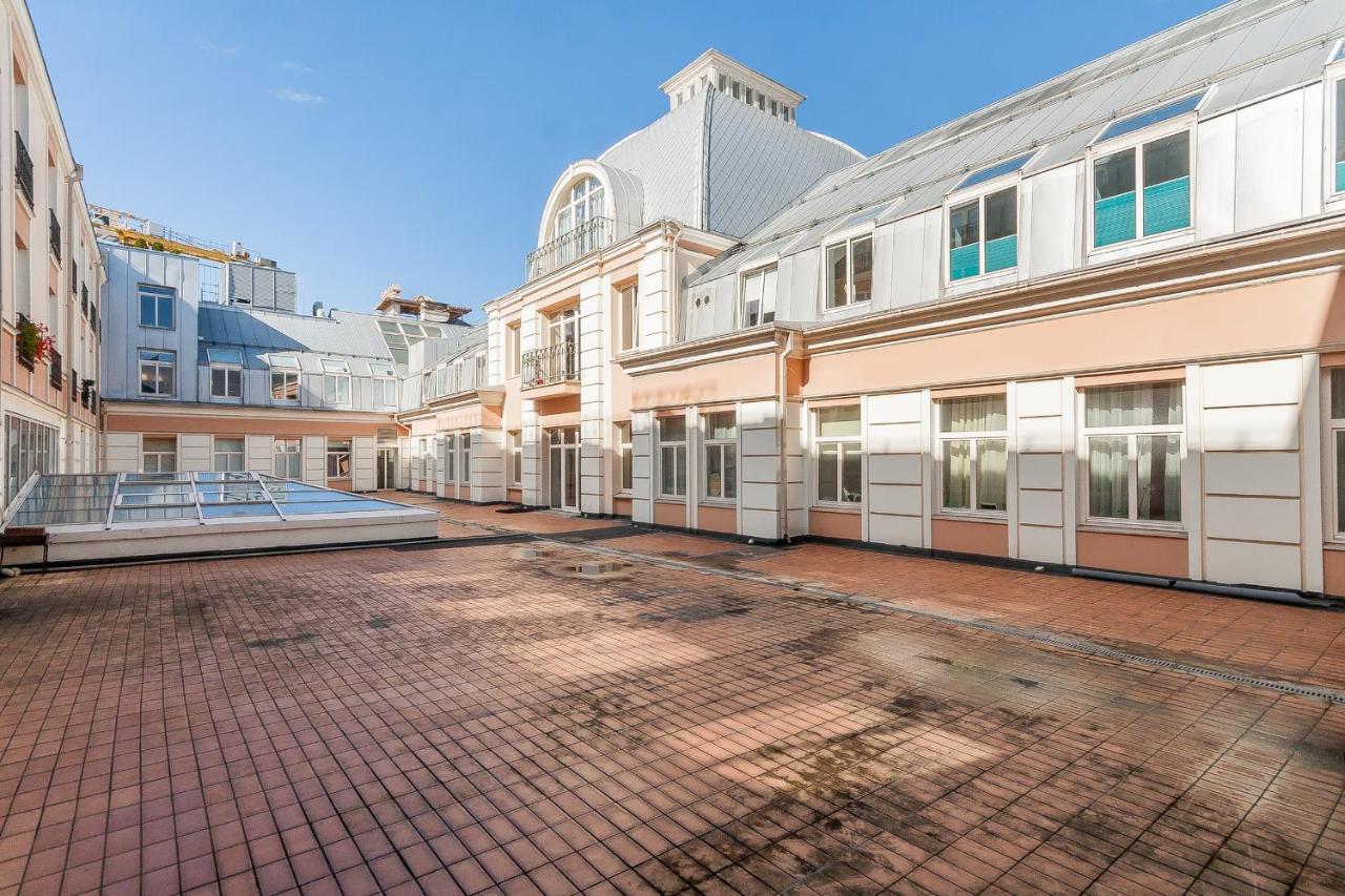 In Gedimino Av By Urban Rent Apartament *